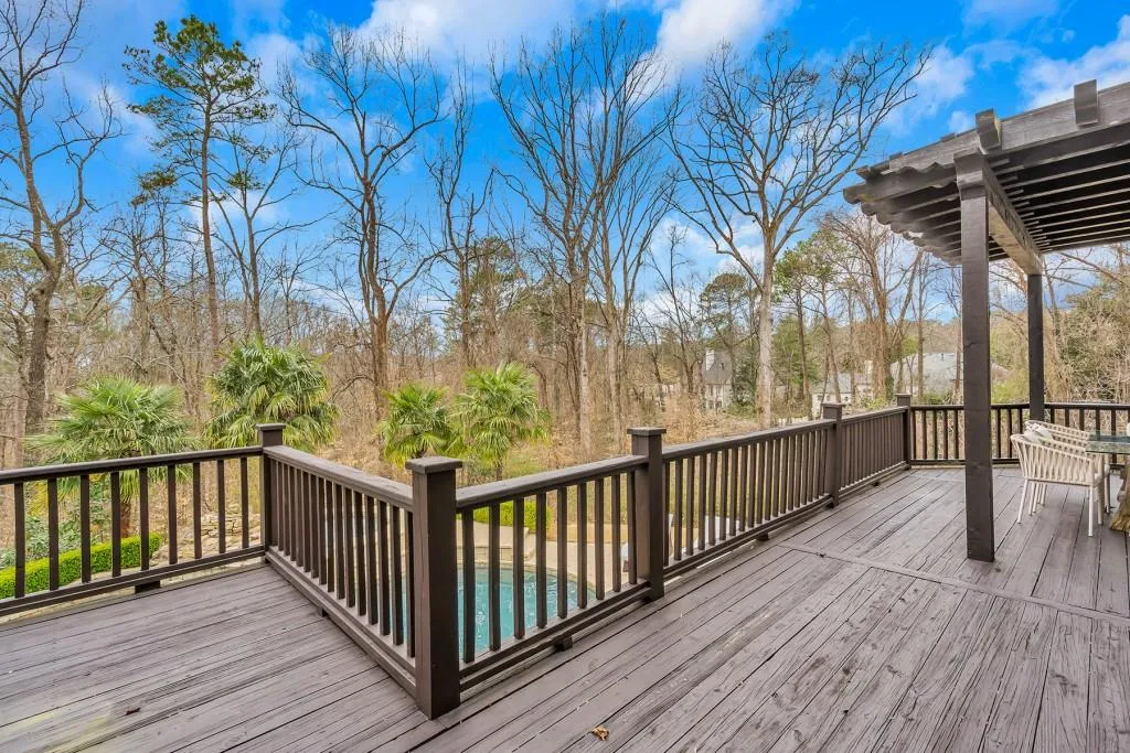 8 Powers Chase Circle, Sandy Springs, Georgia 30327, 4 Bedrooms Bedrooms, ,5 BathroomsBathrooms,Residential,Sold,8 Powers Chase Circle,6695142