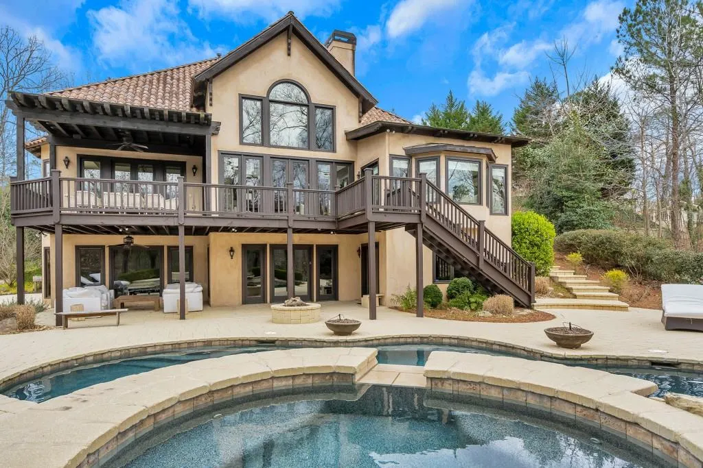 8 Powers Chase Circle, Sandy Springs, Georgia 30327, 4 Bedrooms Bedrooms, ,5 BathroomsBathrooms,Residential,Sold,8 Powers Chase Circle,6695142