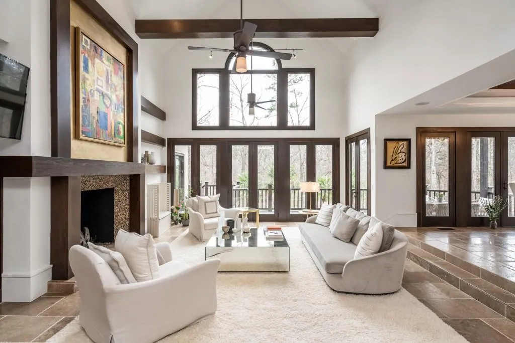 8 Powers Chase Circle, Sandy Springs, Georgia 30327, 4 Bedrooms Bedrooms, ,5 BathroomsBathrooms,Residential,Sold,8 Powers Chase Circle,6695142