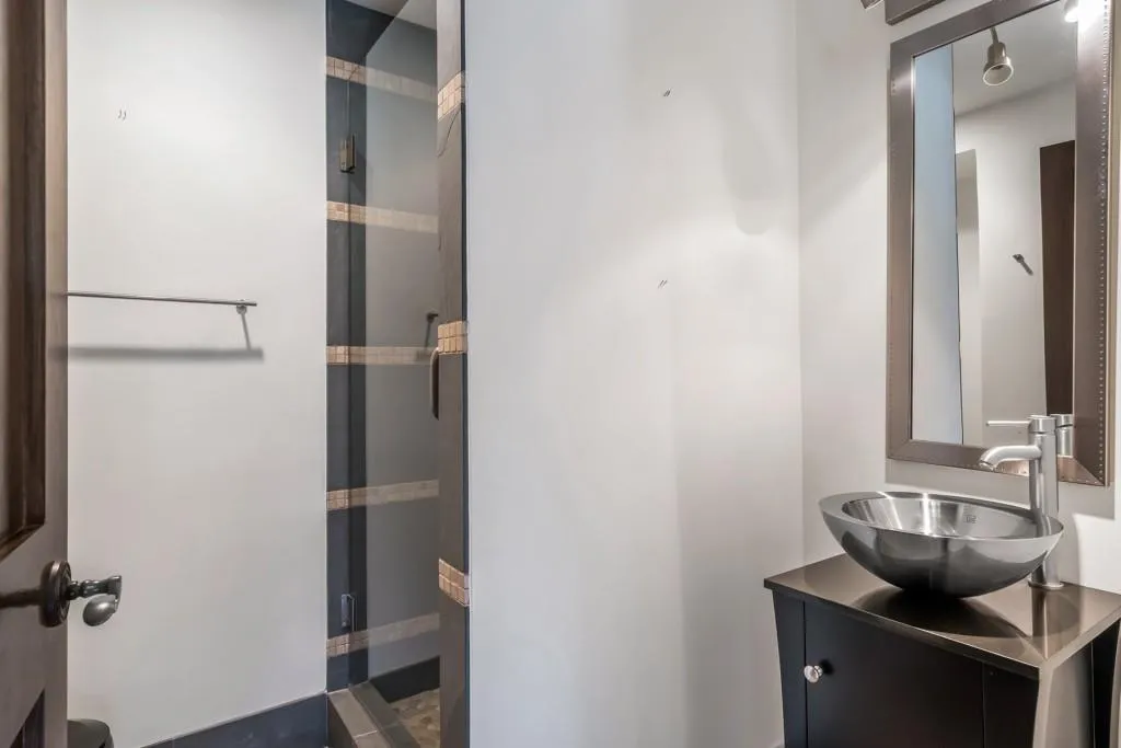 8 Powers Chase Circle, Sandy Springs, Georgia 30327, 4 Bedrooms Bedrooms, ,5 BathroomsBathrooms,Residential,Sold,8 Powers Chase Circle,6695142