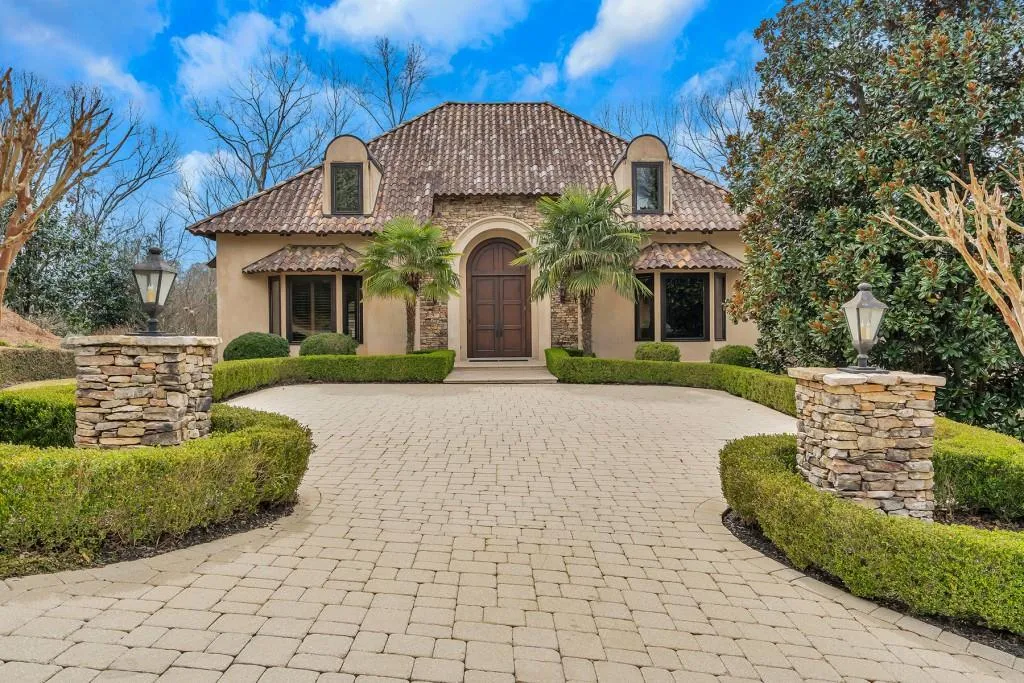 8 Powers Chase Circle, Sandy Springs, Georgia 30327, 4 Bedrooms Bedrooms, ,5 BathroomsBathrooms,Residential,Sold,8 Powers Chase Circle,6695142