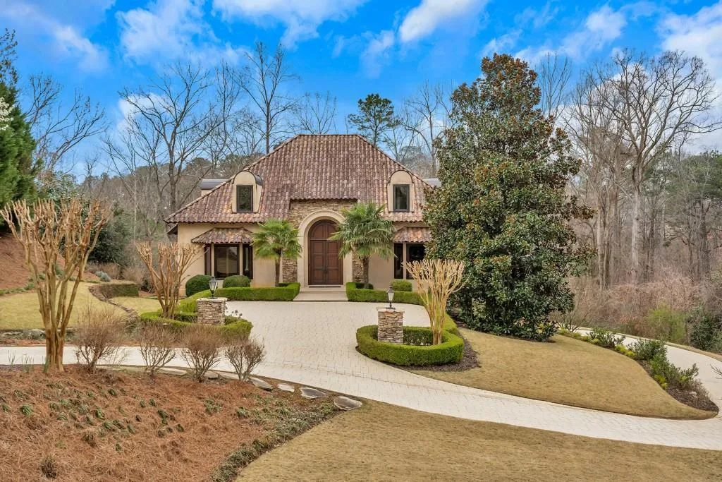 8 Powers Chase Circle, Sandy Springs, Georgia 30327, 4 Bedrooms Bedrooms, ,5 BathroomsBathrooms,Residential,Sold,8 Powers Chase Circle,6695142