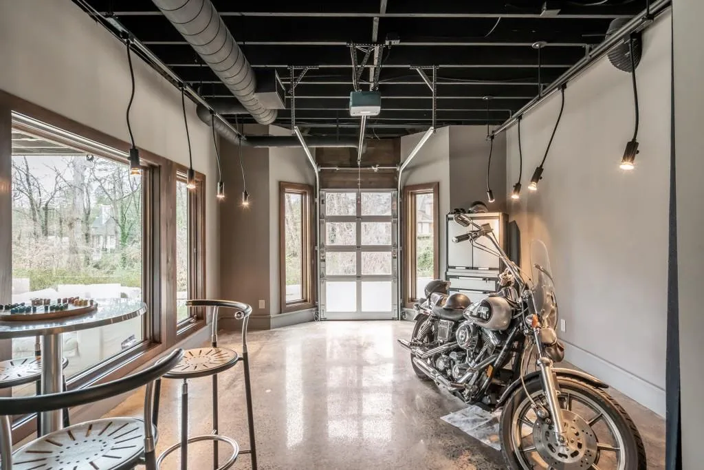 8 Powers Chase Circle, Sandy Springs, Georgia 30327, 4 Bedrooms Bedrooms, ,5 BathroomsBathrooms,Residential,Sold,8 Powers Chase Circle,6695142