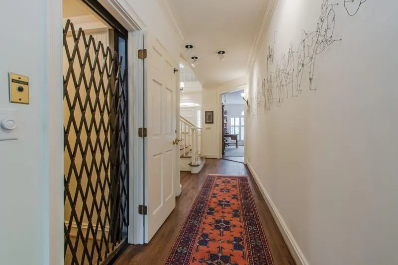 2525 Peachtree Road Ne Unit 3, Atlanta, Georgia 30305, 3 Bedrooms Bedrooms, ,3 BathroomsBathrooms,Residential,Sold,2525 Peachtree Road Ne Unit 3,5684809