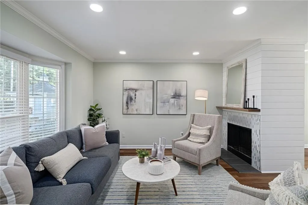 136 Peachtree Memorial Drive Unit Va3, Atlanta, Georgia 30309, 2 Bedrooms Bedrooms, 0 ,1 BathroomBathrooms,Residential,Sold,136 Peachtree Memorial Drive Unit Va3,7805546