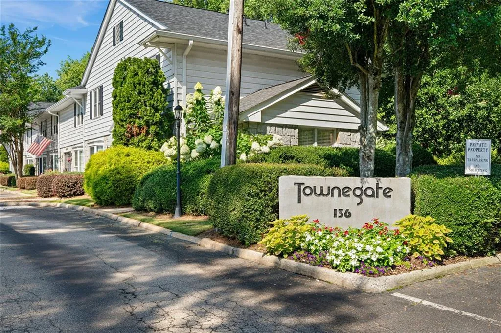 136 Peachtree Memorial Drive Unit Va3, Atlanta, Georgia 30309, 2 Bedrooms Bedrooms, 0 ,1 BathroomBathrooms,Residential,Sold,136 Peachtree Memorial Drive Unit Va3,7805546
