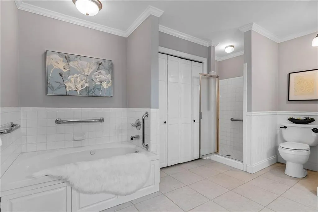6165 Weatherly Drive, Sandy Springs, Georgia 30328, 5 Bedrooms Bedrooms, ,4 BathroomsBathrooms,Residential,Sold,6165 Weatherly Drive,6674332