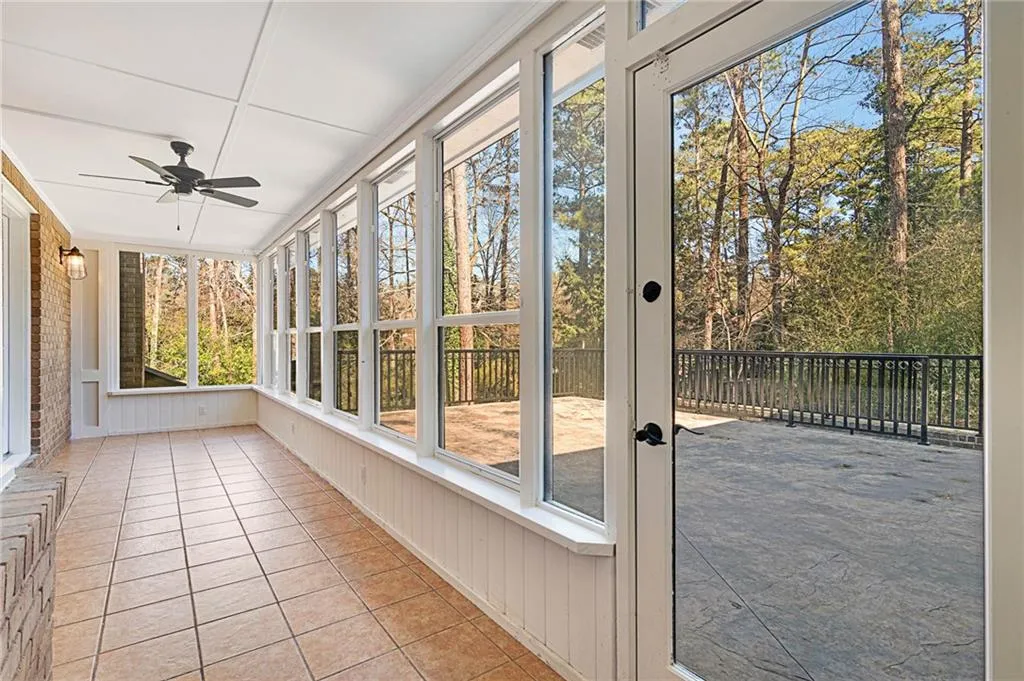 6165 Weatherly Drive, Sandy Springs, Georgia 30328, 5 Bedrooms Bedrooms, ,4 BathroomsBathrooms,Residential,Sold,6165 Weatherly Drive,6674332