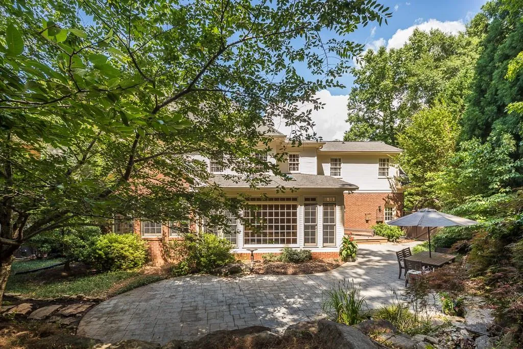7885 Landowne Drive, Sandy Springs, Georgia 30350, 5 Bedrooms Bedrooms, ,4 BathroomsBathrooms,Residential,Sold,7885 Landowne Drive,6573196