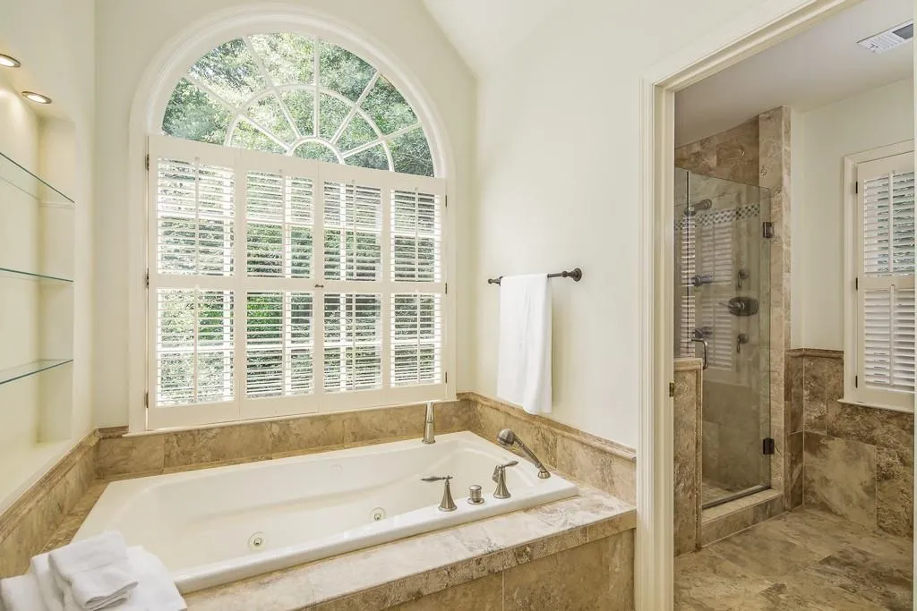 7885 Landowne Drive, Sandy Springs, Georgia 30350, 5 Bedrooms Bedrooms, ,4 BathroomsBathrooms,Residential,Sold,7885 Landowne Drive,6573196