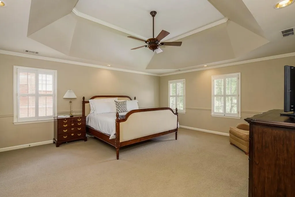 7885 Landowne Drive, Sandy Springs, Georgia 30350, 5 Bedrooms Bedrooms, ,4 BathroomsBathrooms,Residential,Sold,7885 Landowne Drive,6573196