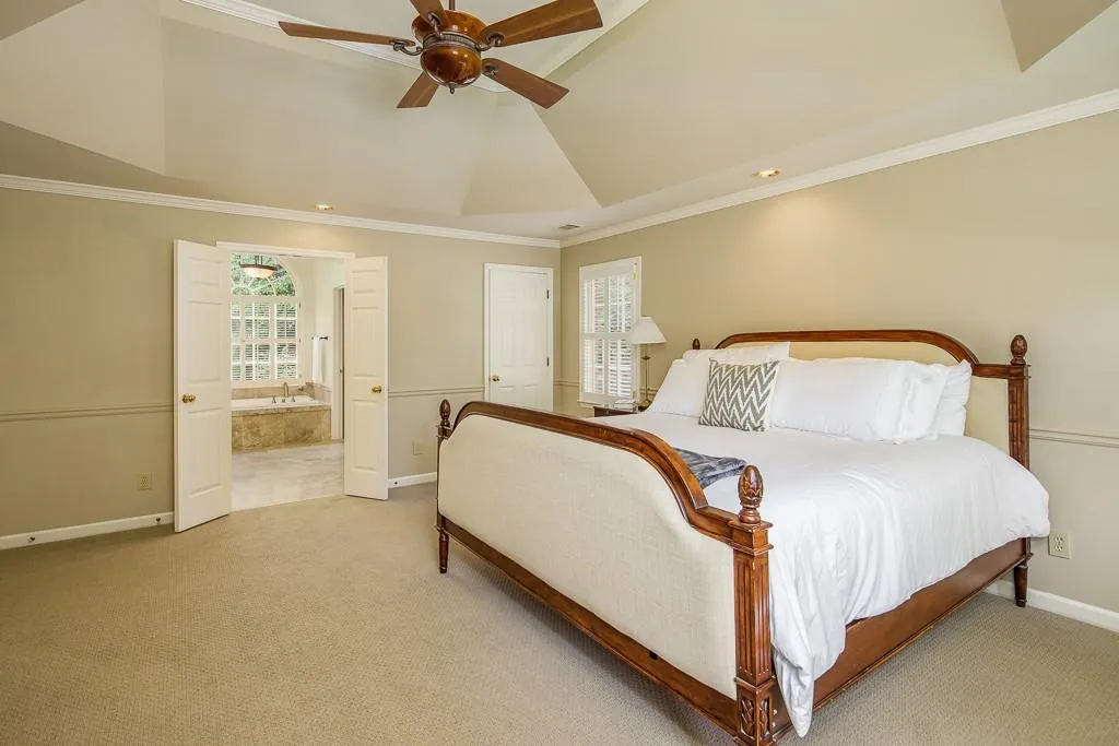 7885 Landowne Drive, Sandy Springs, Georgia 30350, 5 Bedrooms Bedrooms, ,4 BathroomsBathrooms,Residential,Sold,7885 Landowne Drive,6573196
