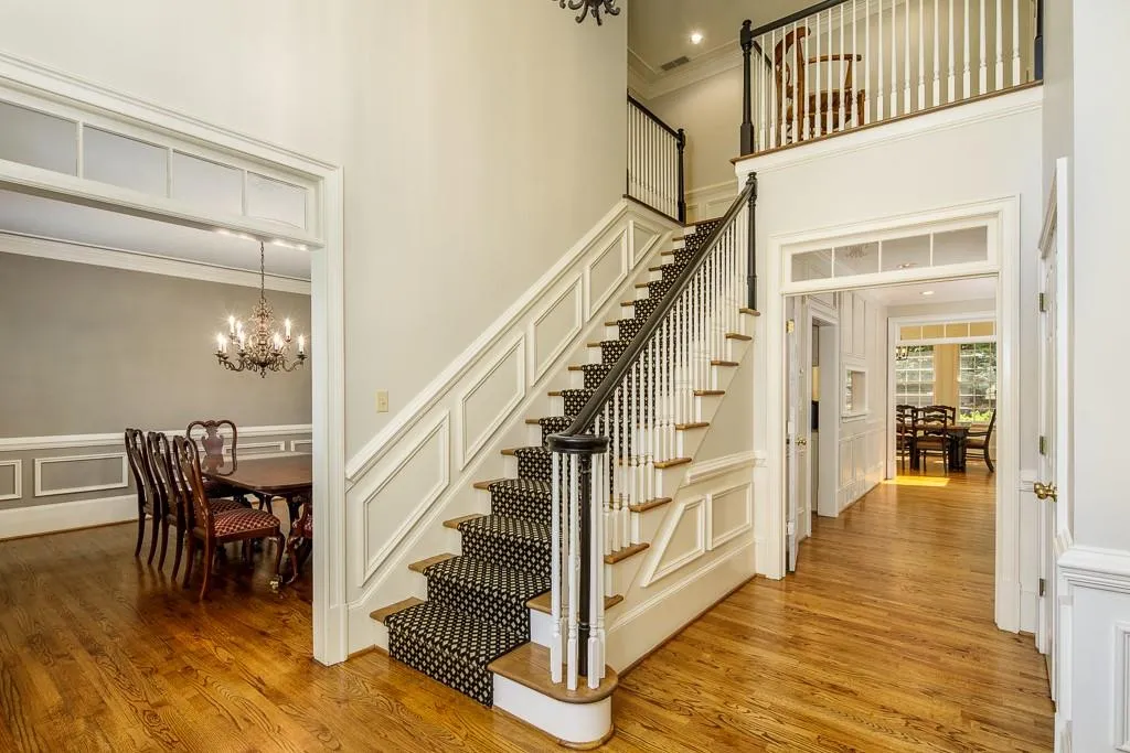 7885 Landowne Drive, Sandy Springs, Georgia 30350, 5 Bedrooms Bedrooms, ,4 BathroomsBathrooms,Residential,Sold,7885 Landowne Drive,6573196