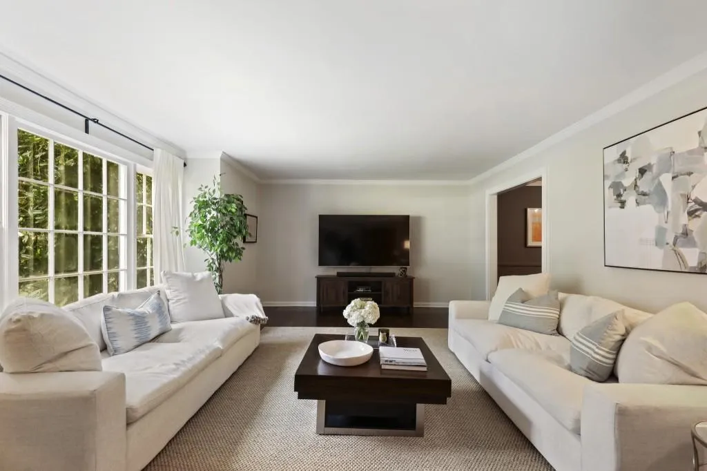 260 River Springs Drive, Atlanta, Georgia 30328, 4 Bedrooms Bedrooms, ,3 BathroomsBathrooms,Residential,Sold,260 River Springs Drive,6936075