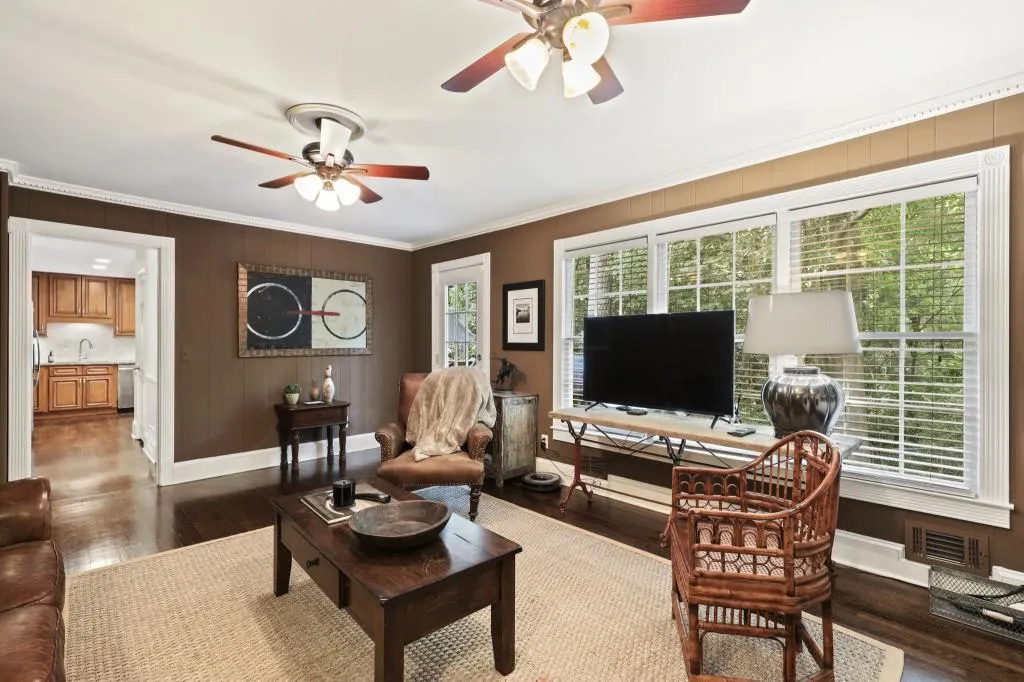 260 River Springs Drive, Atlanta, Georgia 30328, 4 Bedrooms Bedrooms, ,3 BathroomsBathrooms,Residential,Sold,260 River Springs Drive,6936075