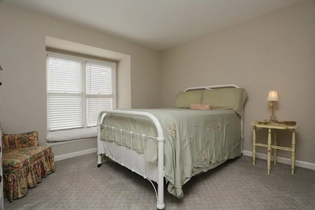 808 Camden Court, Sandy Springs, Georgia 30327, 2 Bedrooms Bedrooms, ,2 BathroomsBathrooms,Residential,Sold,808 Camden Court,5804981