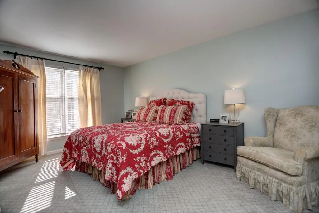 808 Camden Court, Sandy Springs, Georgia 30327, 2 Bedrooms Bedrooms, ,2 BathroomsBathrooms,Residential,Sold,808 Camden Court,5804981