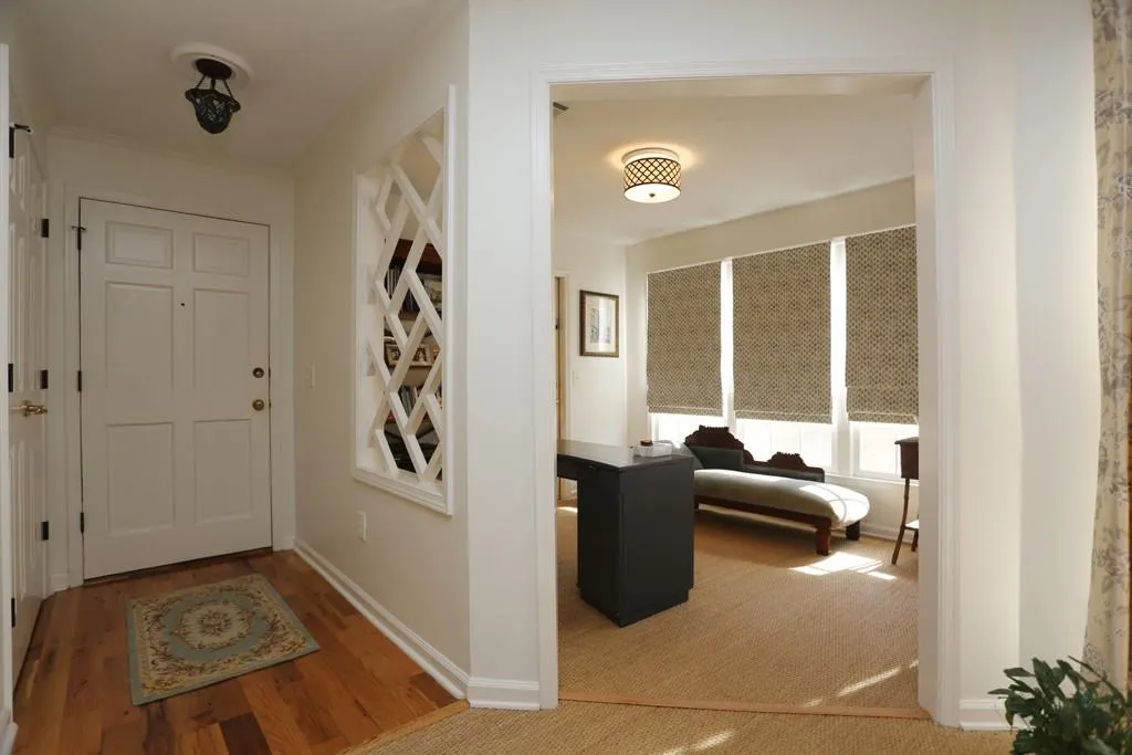 808 Camden Court, Sandy Springs, Georgia 30327, 2 Bedrooms Bedrooms, ,2 BathroomsBathrooms,Residential,Sold,808 Camden Court,5804981