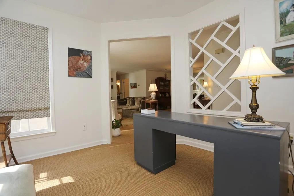 808 Camden Court, Sandy Springs, Georgia 30327, 2 Bedrooms Bedrooms, ,2 BathroomsBathrooms,Residential,Sold,808 Camden Court,5804981