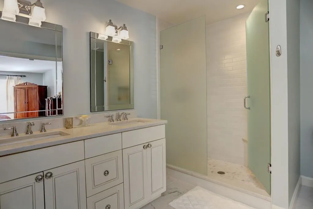 808 Camden Court, Sandy Springs, Georgia 30327, 2 Bedrooms Bedrooms, ,2 BathroomsBathrooms,Residential,Sold,808 Camden Court,5804981