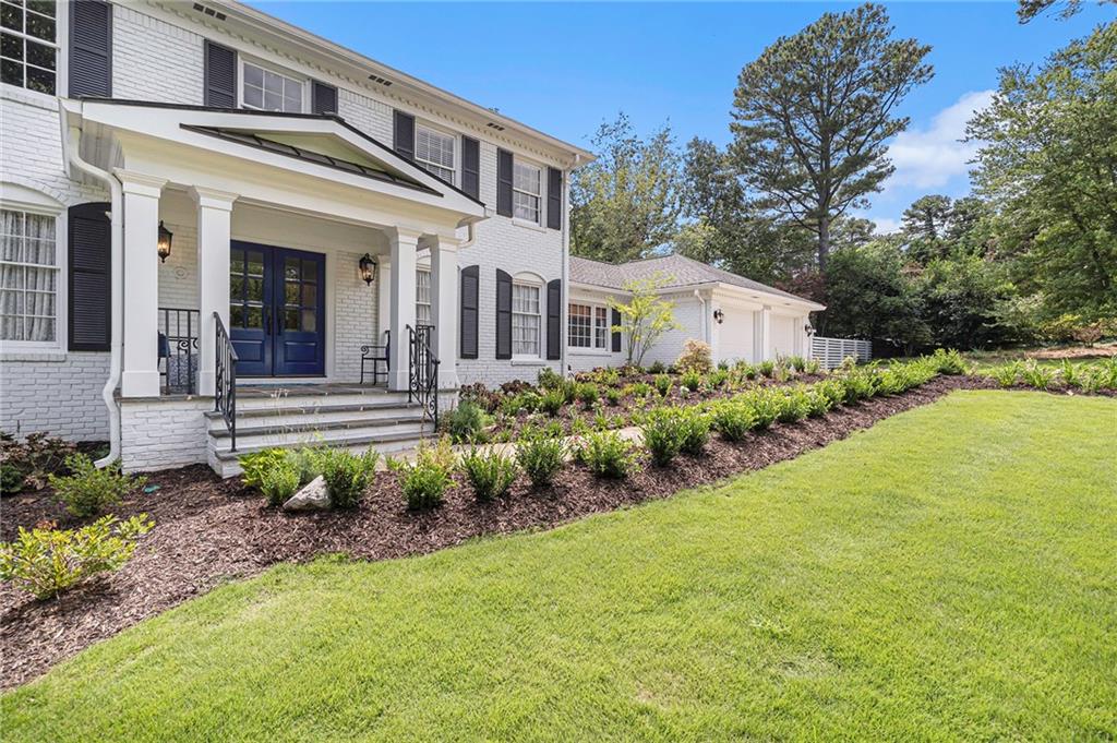 3225 Jett Ferry Court, Sandy Springs, Georgia 30350, 7 Bedrooms Bedrooms, ,5 BathroomsBathrooms,Residential,Sold,3225 Jett Ferry Court,7247718