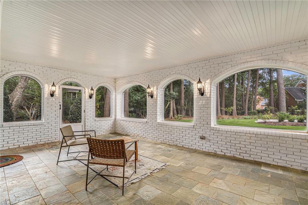 3225 Jett Ferry Court, Sandy Springs, Georgia 30350, 7 Bedrooms Bedrooms, ,5 BathroomsBathrooms,Residential,Sold,3225 Jett Ferry Court,7247718