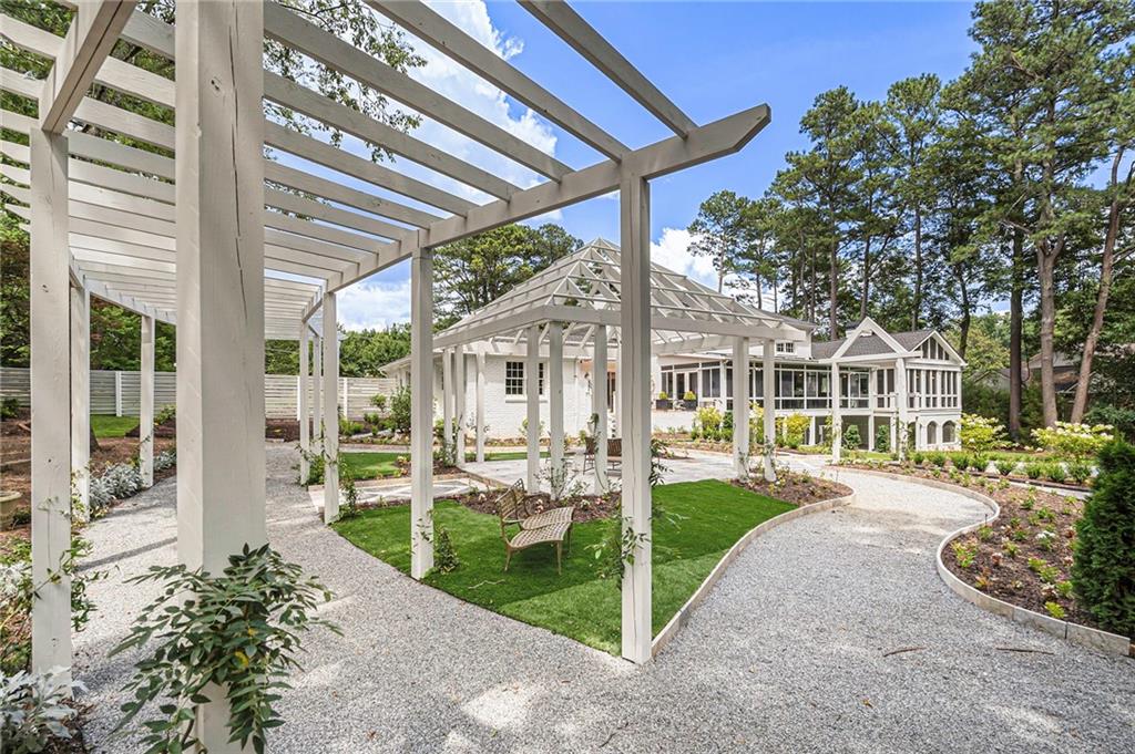 3225 Jett Ferry Court, Sandy Springs, Georgia 30350, 7 Bedrooms Bedrooms, ,5 BathroomsBathrooms,Residential,Sold,3225 Jett Ferry Court,7247718