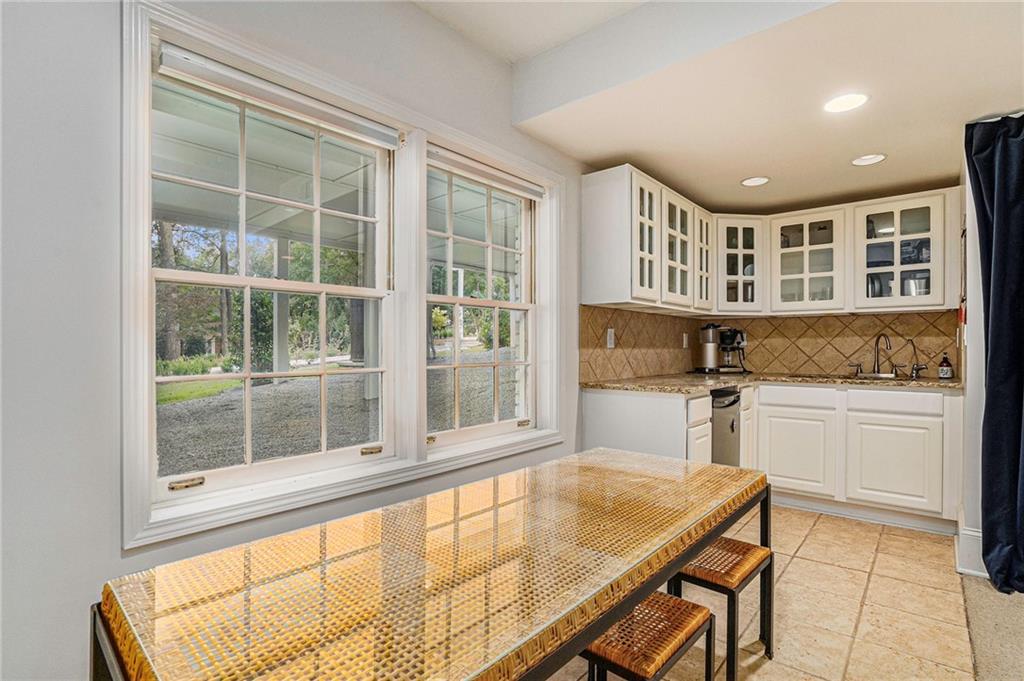 3225 Jett Ferry Court, Sandy Springs, Georgia 30350, 7 Bedrooms Bedrooms, ,5 BathroomsBathrooms,Residential,Sold,3225 Jett Ferry Court,7247718