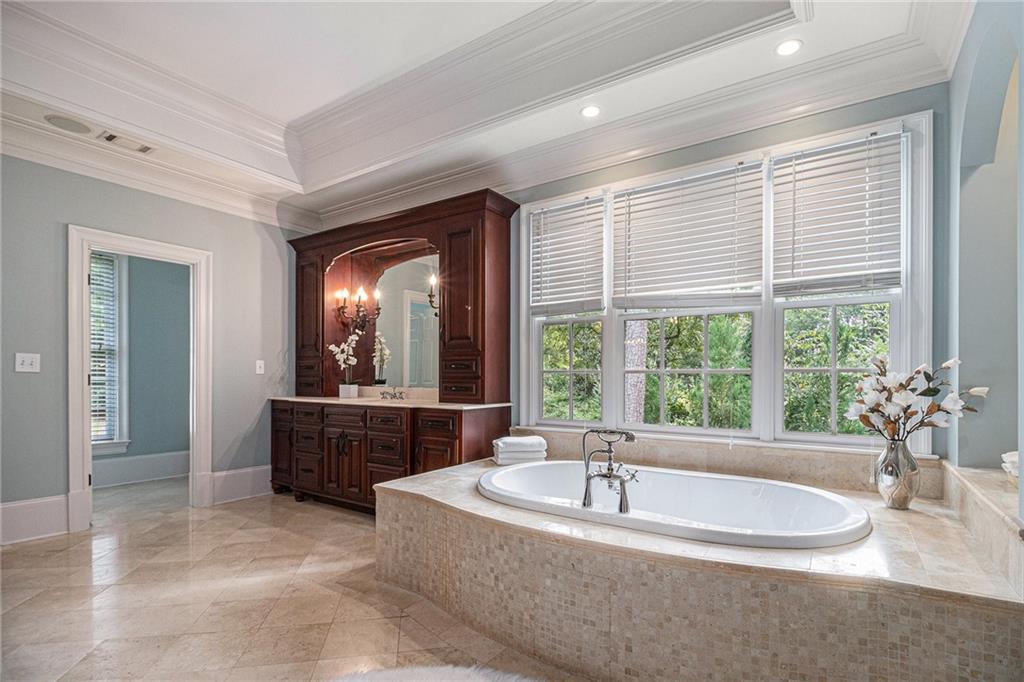 3225 Jett Ferry Court, Sandy Springs, Georgia 30350, 7 Bedrooms Bedrooms, ,5 BathroomsBathrooms,Residential,Sold,3225 Jett Ferry Court,7247718