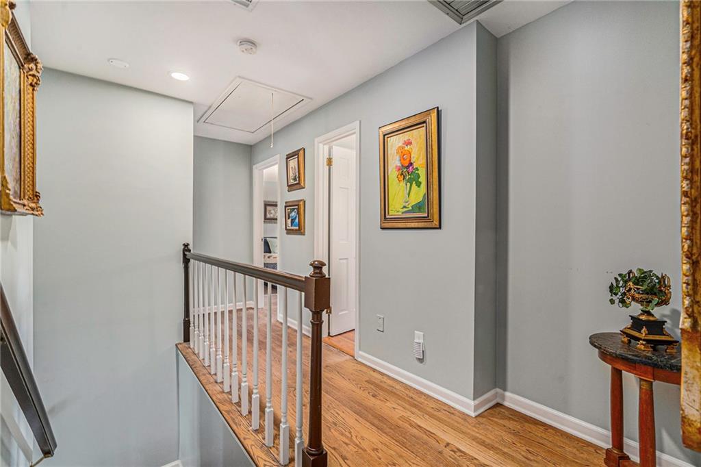 3225 Jett Ferry Court, Sandy Springs, Georgia 30350, 7 Bedrooms Bedrooms, ,5 BathroomsBathrooms,Residential,Sold,3225 Jett Ferry Court,7247718