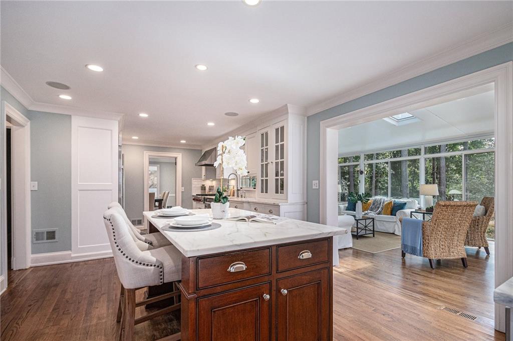 3225 Jett Ferry Court, Sandy Springs, Georgia 30350, 7 Bedrooms Bedrooms, ,5 BathroomsBathrooms,Residential,Sold,3225 Jett Ferry Court,7247718