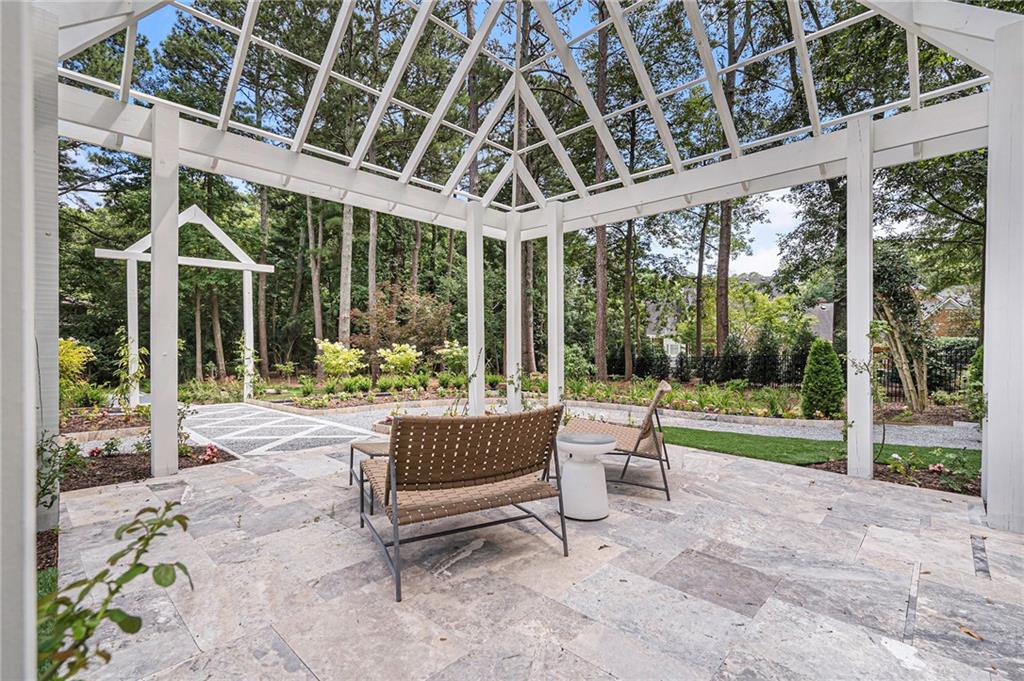 3225 Jett Ferry Court, Sandy Springs, Georgia 30350, 7 Bedrooms Bedrooms, ,5 BathroomsBathrooms,Residential,Sold,3225 Jett Ferry Court,7247718