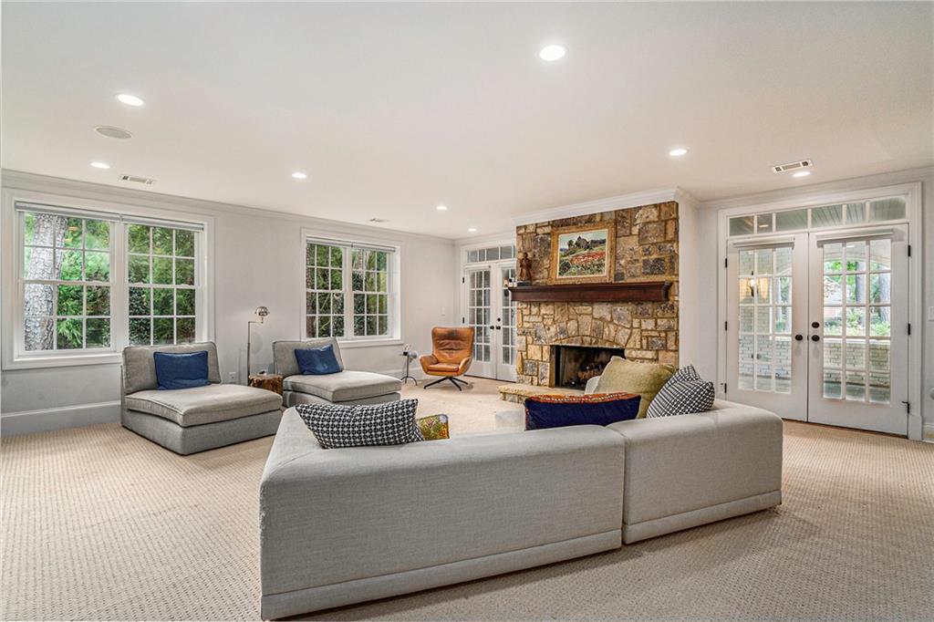 3225 Jett Ferry Court, Sandy Springs, Georgia 30350, 7 Bedrooms Bedrooms, ,5 BathroomsBathrooms,Residential,Sold,3225 Jett Ferry Court,7247718