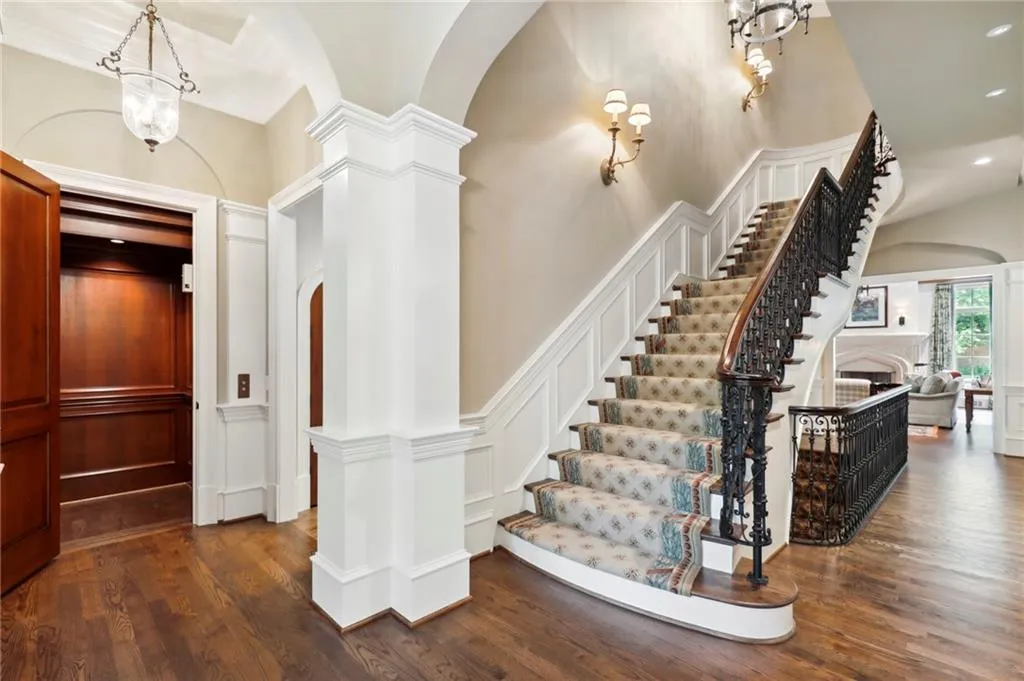 600 Old Cobblestone Drive, Sandy Springs, Georgia 30350, 8 Bedrooms Bedrooms, ,8 BathroomsBathrooms,Residential,Sold,600 Old Cobblestone Drive,7100273