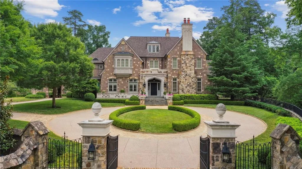 600 Old Cobblestone Drive, Sandy Springs, Georgia 30350, 8 Bedrooms Bedrooms, ,8 BathroomsBathrooms,Residential,Sold,600 Old Cobblestone Drive,7100273