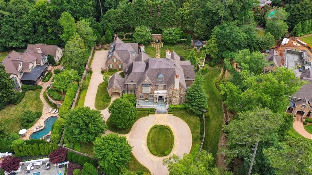 600 Old Cobblestone Drive, Sandy Springs, Georgia 30350, 8 Bedrooms Bedrooms, ,8 BathroomsBathrooms,Residential,Sold,600 Old Cobblestone Drive,7100273