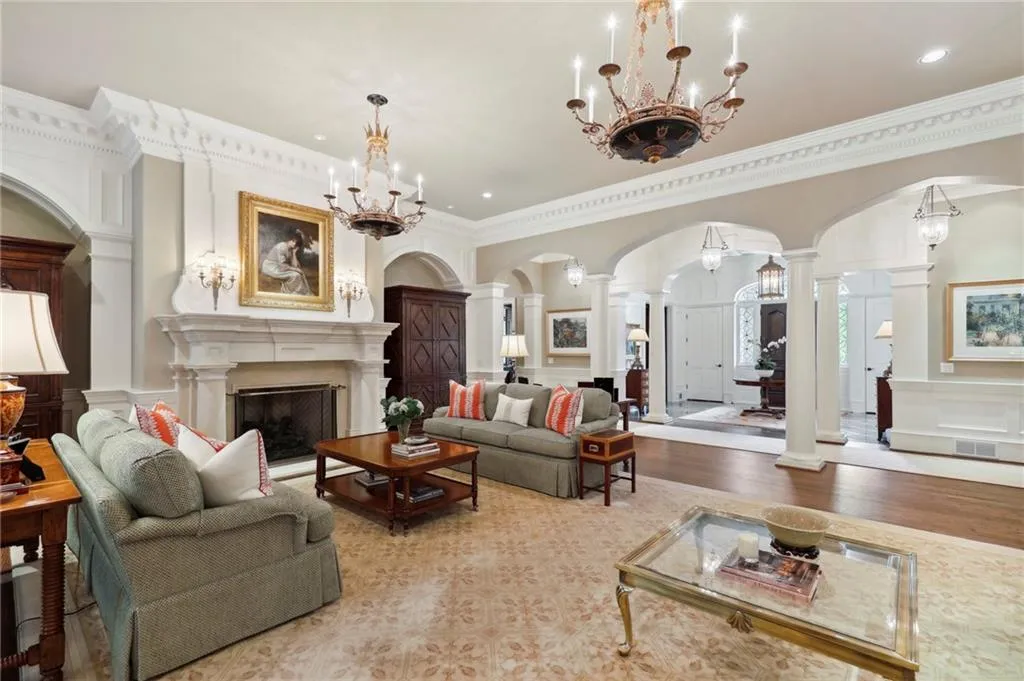 600 Old Cobblestone Drive, Sandy Springs, Georgia 30350, 8 Bedrooms Bedrooms, ,8 BathroomsBathrooms,Residential,Sold,600 Old Cobblestone Drive,7100273
