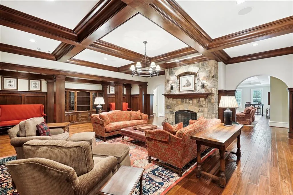 600 Old Cobblestone Drive, Sandy Springs, Georgia 30350, 8 Bedrooms Bedrooms, ,8 BathroomsBathrooms,Residential,Sold,600 Old Cobblestone Drive,7100273