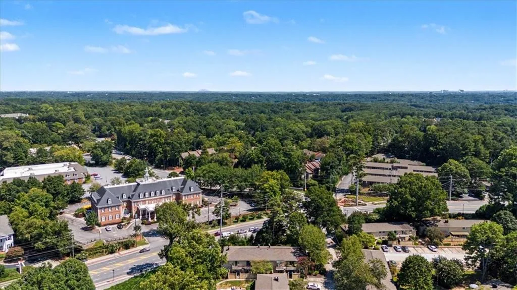 5400 Roswell Road Unit P1, Sandy Springs, Georgia 30342, 2 Bedrooms Bedrooms, 0 ,1 BathroomBathrooms,Residential,For Sale,5400 Roswell Road Unit P1,7822843