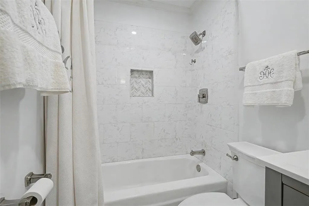 5400 Roswell Road Unit P1, Sandy Springs, Georgia 30342, 2 Bedrooms Bedrooms, 0 ,1 BathroomBathrooms,Residential,For Sale,5400 Roswell Road Unit P1,7822843