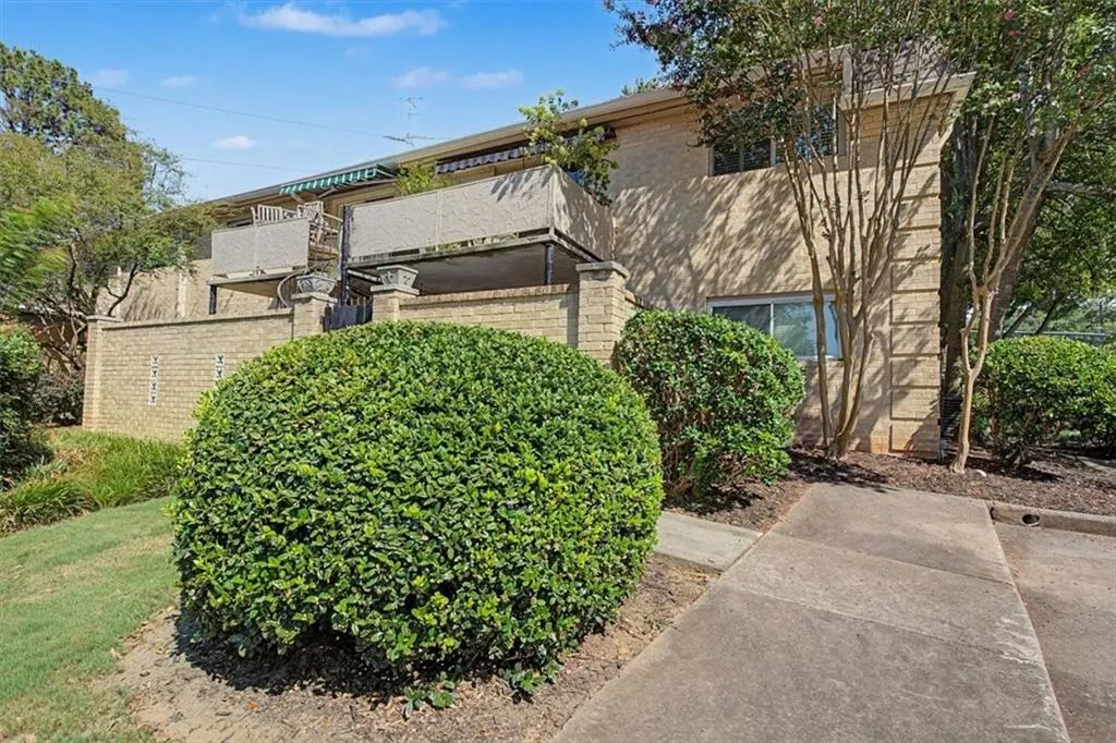 5400 Roswell Road Unit P1, Sandy Springs, Georgia 30342, 2 Bedrooms Bedrooms, 0 ,1 BathroomBathrooms,Residential,For Sale,5400 Roswell Road Unit P1,7822843