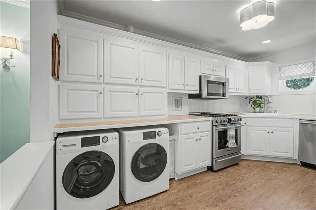 5400 Roswell Road Unit P1, Sandy Springs, Georgia 30342, 2 Bedrooms Bedrooms, 0 ,1 BathroomBathrooms,Residential,For Sale,5400 Roswell Road Unit P1,7822843