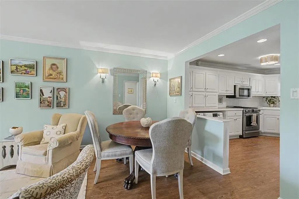 5400 Roswell Road Unit P1, Sandy Springs, Georgia 30342, 2 Bedrooms Bedrooms, 0 ,1 BathroomBathrooms,Residential,For Sale,5400 Roswell Road Unit P1,7822843