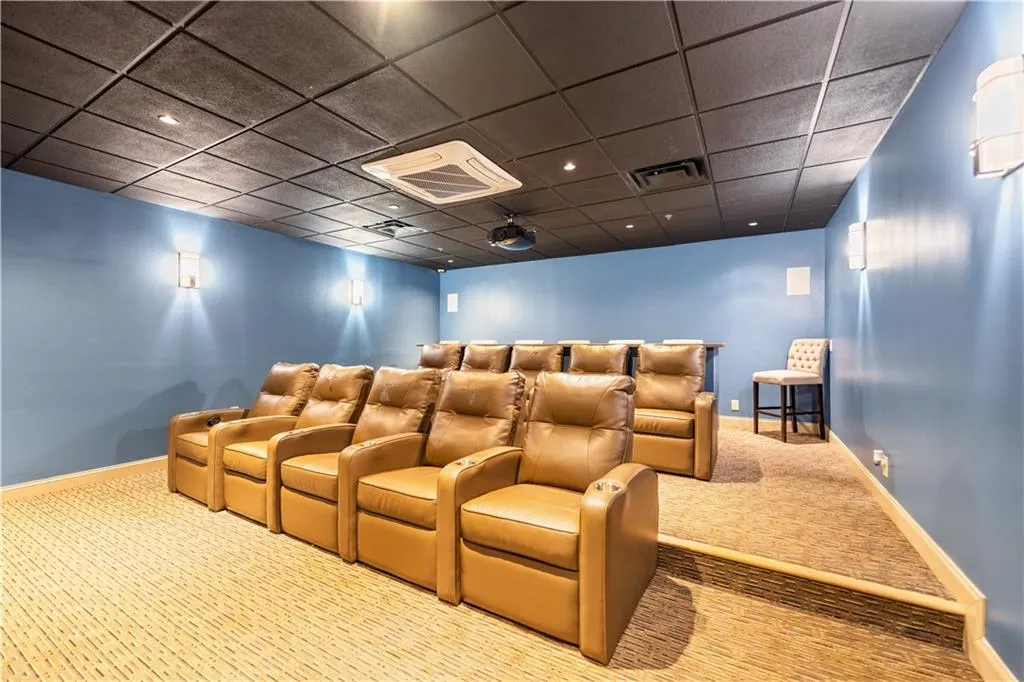 Media room to watch sport events, movies, and other events