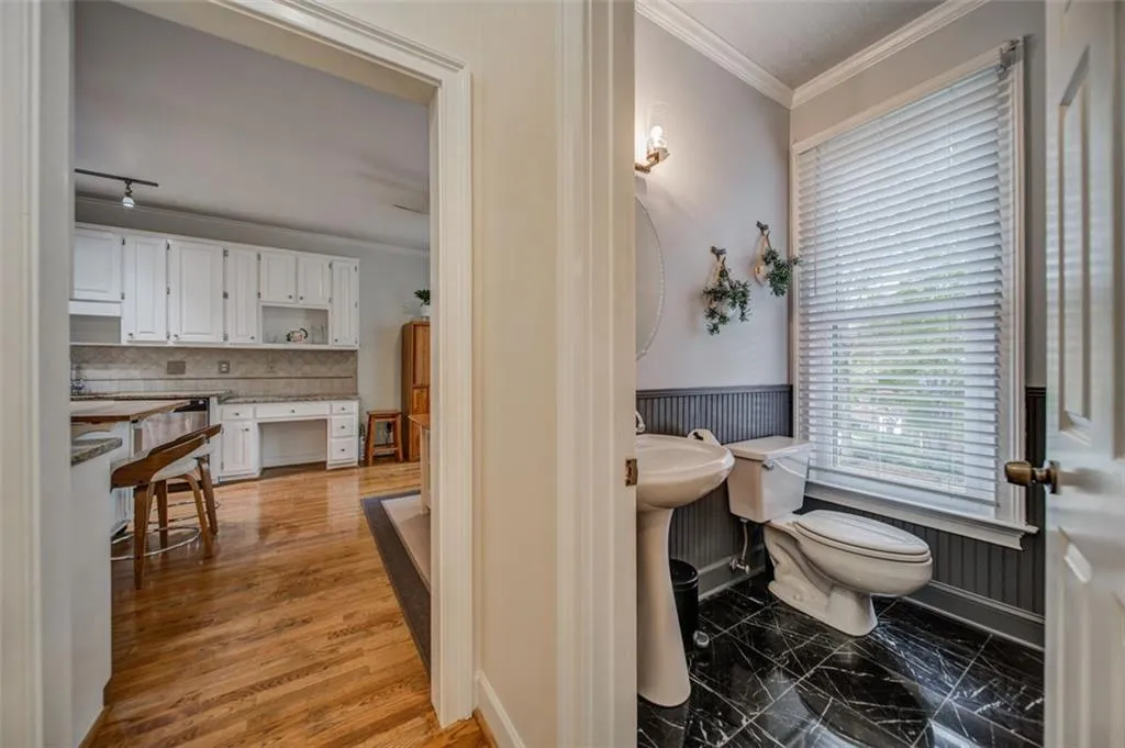 7155 Roswell Road Unit 14, Sandy Springs, Georgia 30328, 2 Bedrooms Bedrooms, ,2 BathroomsBathrooms,Residential,Sold,7155 Roswell Road Unit 14,7136783