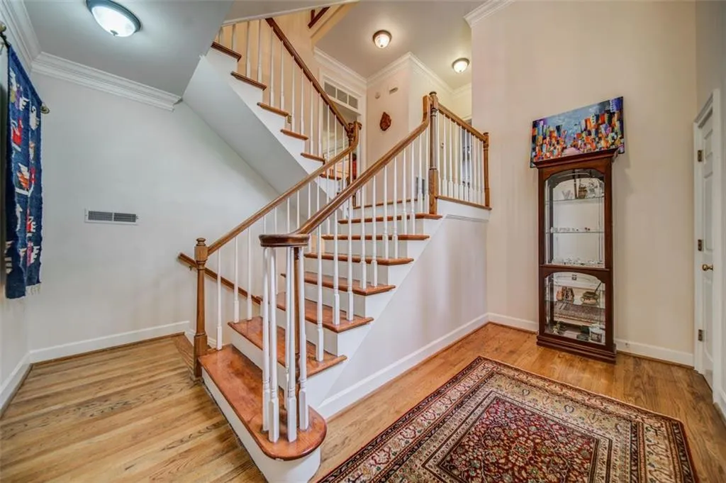 7155 Roswell Road Unit 14, Sandy Springs, Georgia 30328, 2 Bedrooms Bedrooms, ,2 BathroomsBathrooms,Residential,Sold,7155 Roswell Road Unit 14,7136783