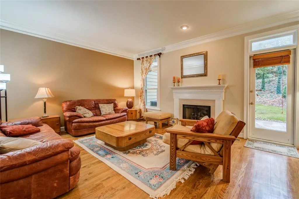 7155 Roswell Road Unit 14, Sandy Springs, Georgia 30328, 2 Bedrooms Bedrooms, ,2 BathroomsBathrooms,Residential,Sold,7155 Roswell Road Unit 14,7136783