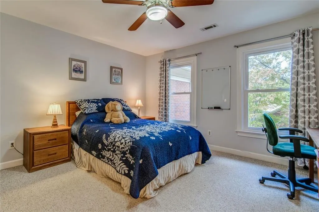 7155 Roswell Road Unit 14, Sandy Springs, Georgia 30328, 2 Bedrooms Bedrooms, ,2 BathroomsBathrooms,Residential,Sold,7155 Roswell Road Unit 14,7136783