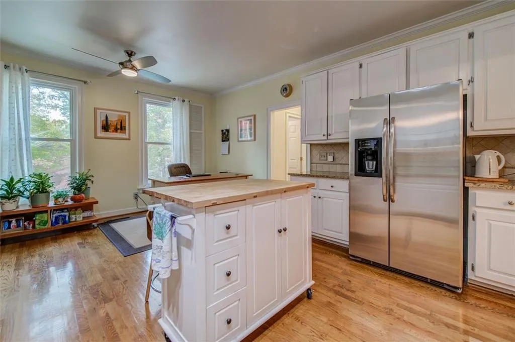 7155 Roswell Road Unit 14, Sandy Springs, Georgia 30328, 2 Bedrooms Bedrooms, ,2 BathroomsBathrooms,Residential,Sold,7155 Roswell Road Unit 14,7136783