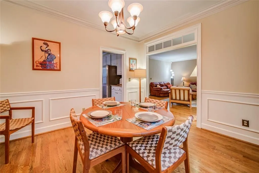 7155 Roswell Road Unit 14, Sandy Springs, Georgia 30328, 2 Bedrooms Bedrooms, ,2 BathroomsBathrooms,Residential,Sold,7155 Roswell Road Unit 14,7136783